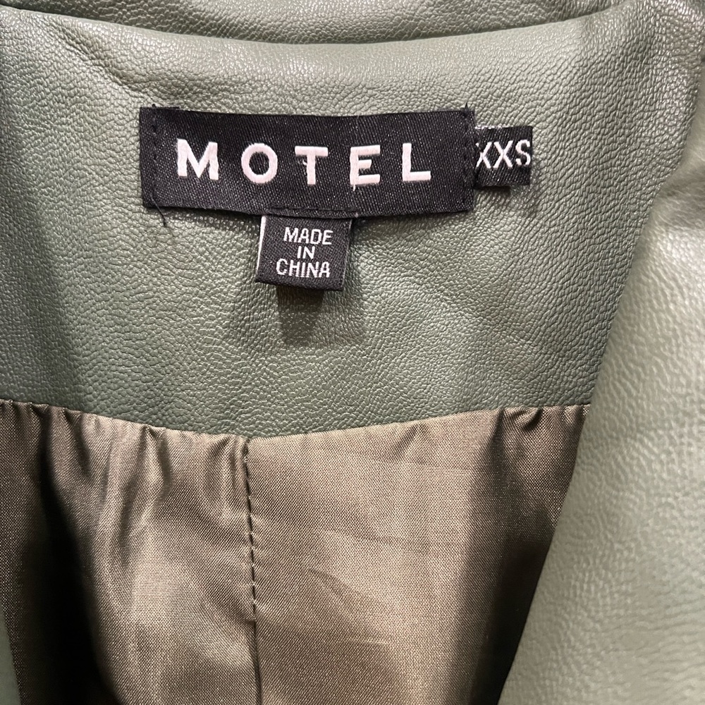 Motel Rocks Olive Blazer - Picture 2 of 4